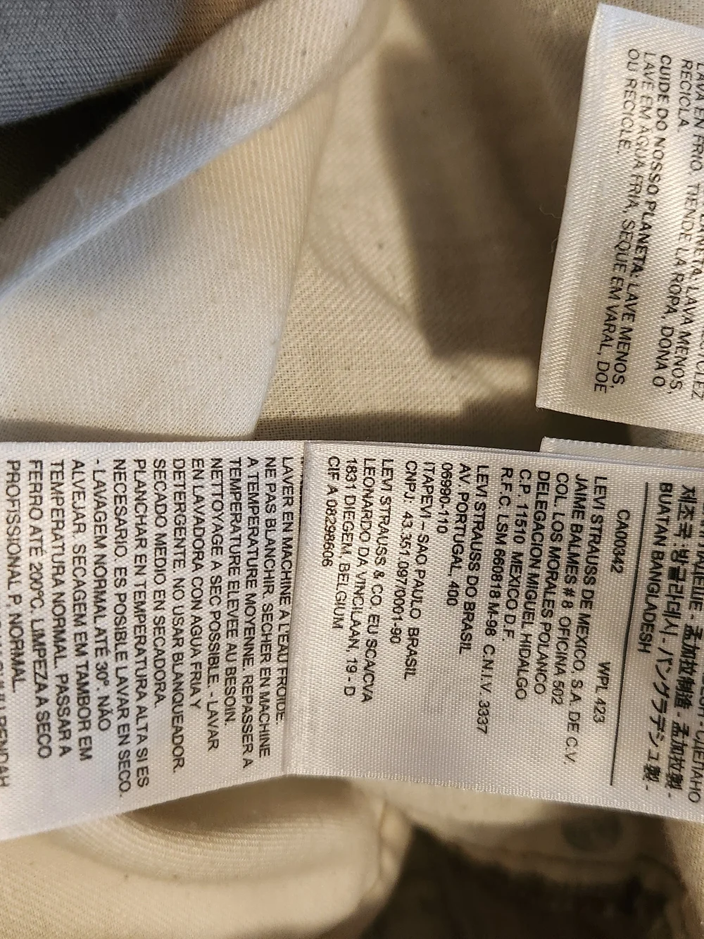 2 LOT pair Levi's 514 Straight Fit Men’s Jeans - Light Khaki SIZE 32